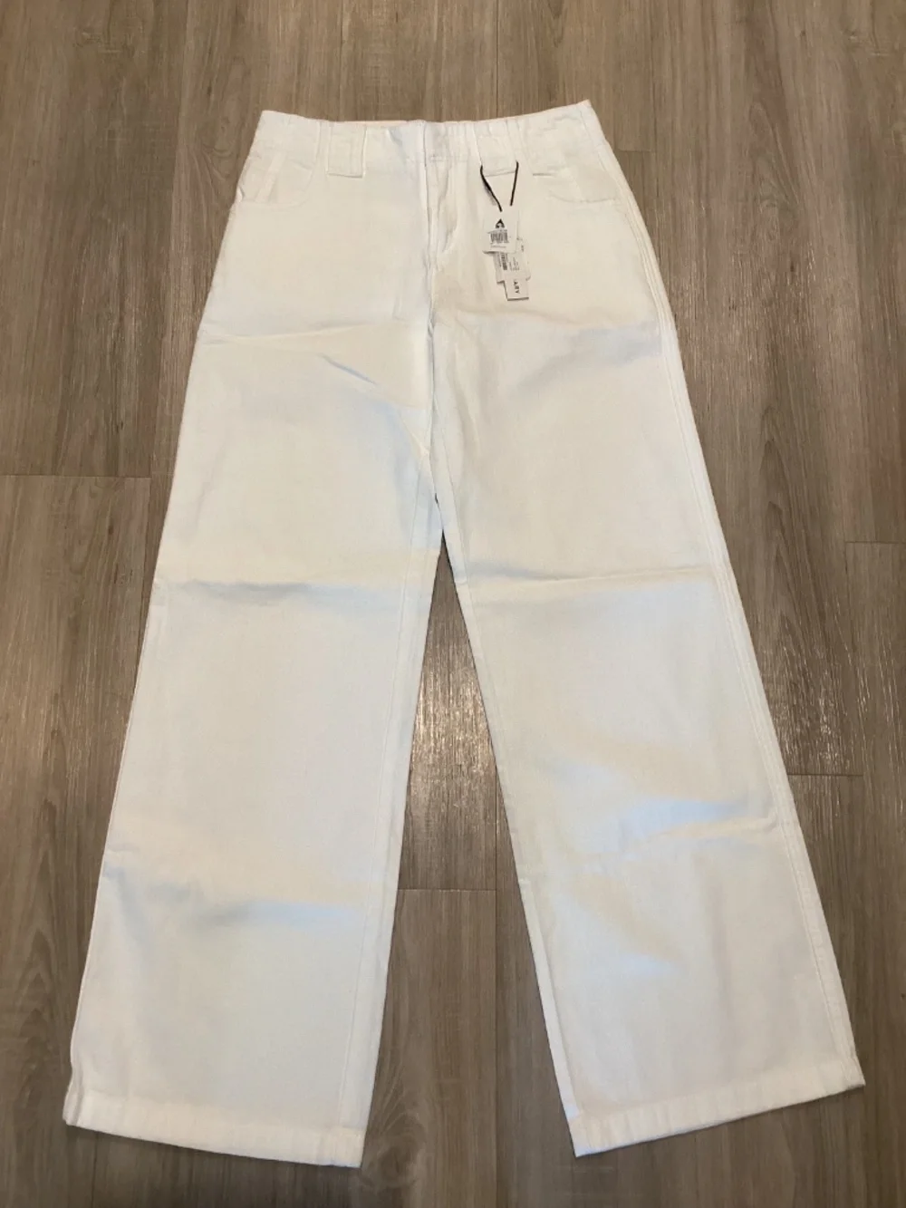 Sanctuary Arden High Waist Wide Leg Jeans, size 26 - Picture 4 of 15